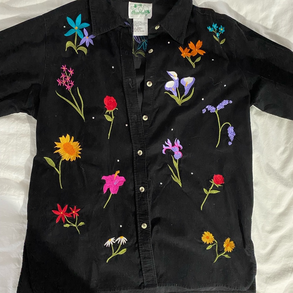 Cute button down shirt with embroidered florals